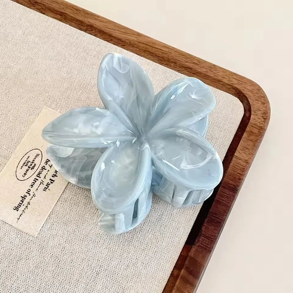 Bloom Hair Claw Clip