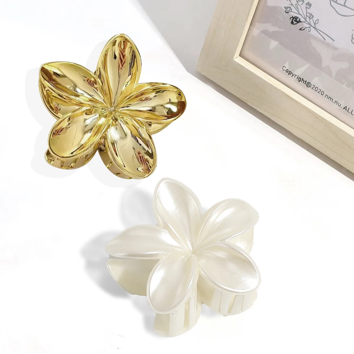Bloom Hair Claw Clip