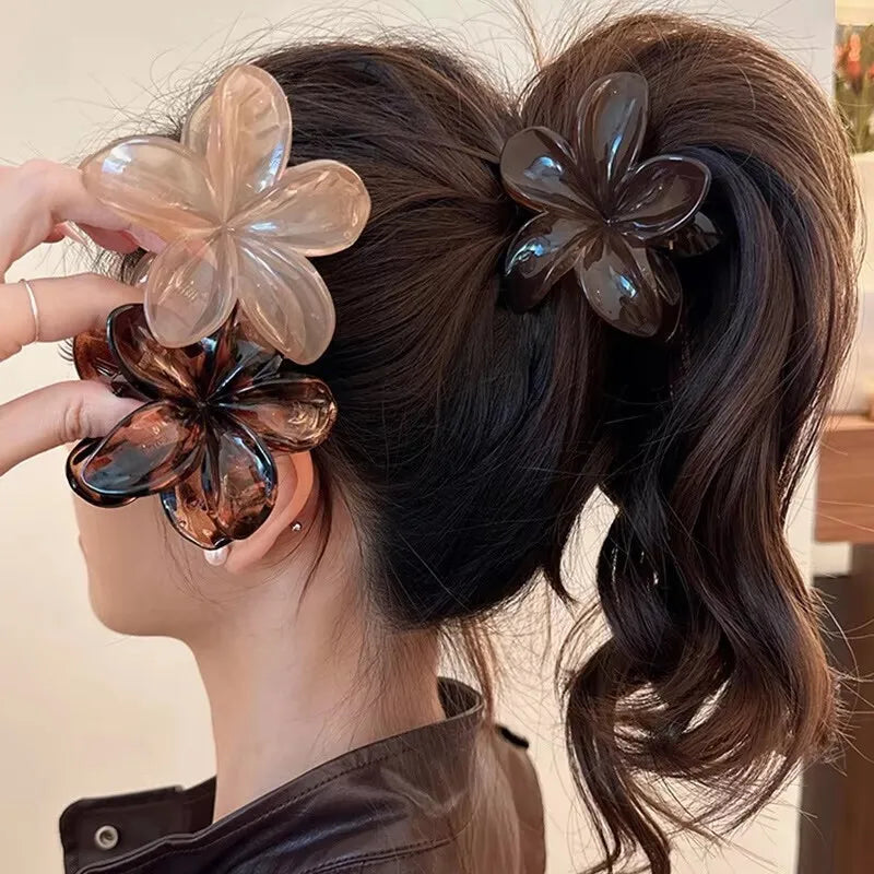 Bloom Hair Claw Clip