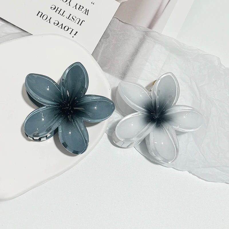 Bloom Hair Claw Clip