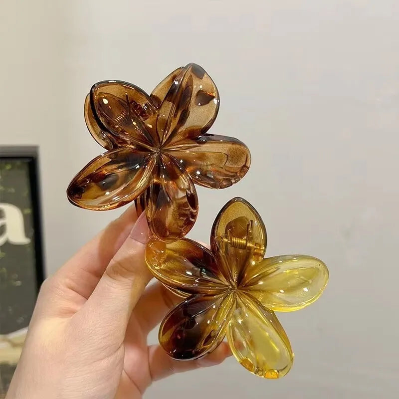 Bloom Hair Claw Clip