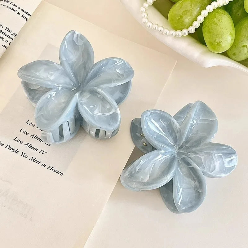 Bloom Hair Claw Clip