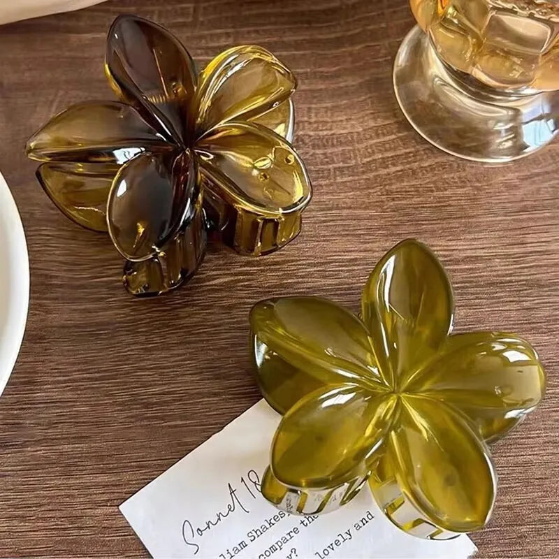 Bloom Hair Claw Clip