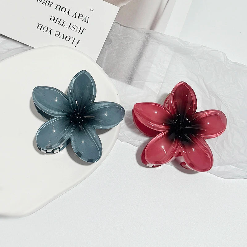 Bloom Hair Claw Clip