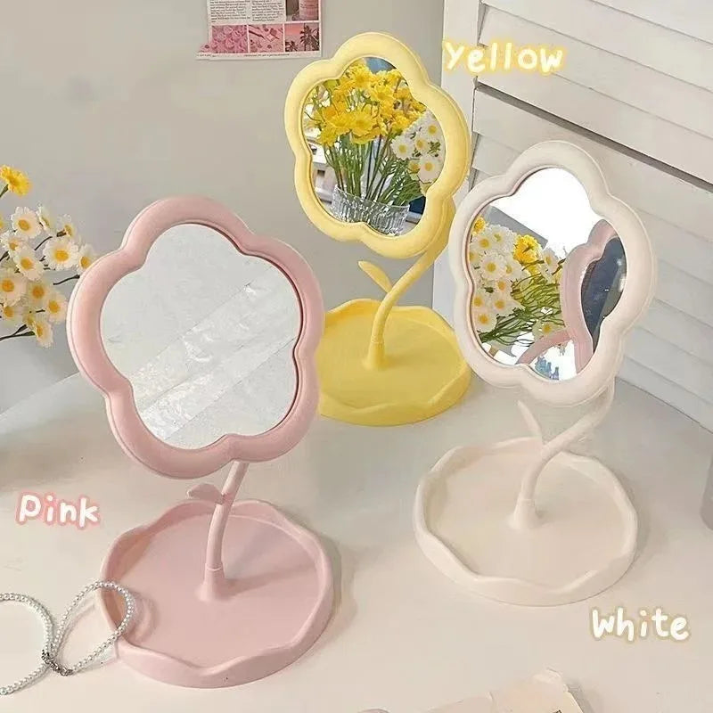 BloomGlow™ Flower Vanity Mirror