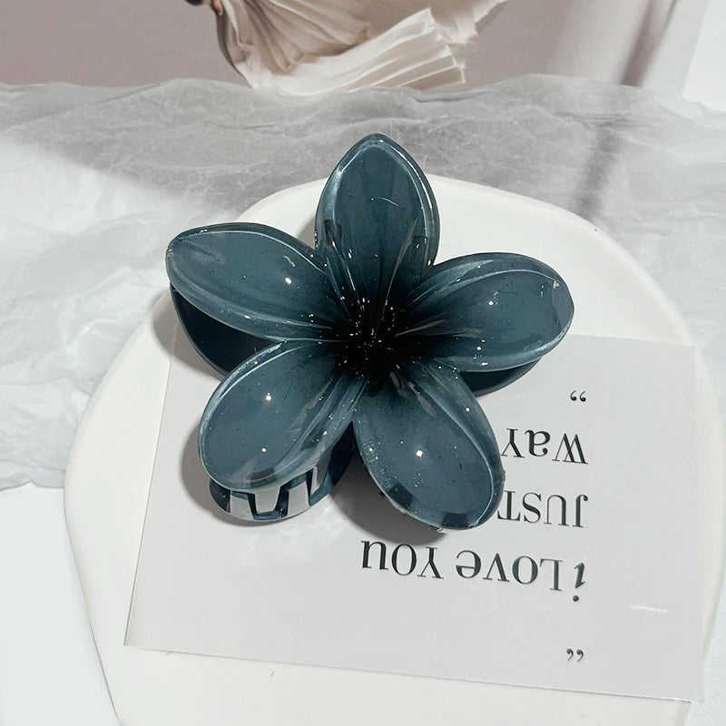 Bloom Hair Claw Clip