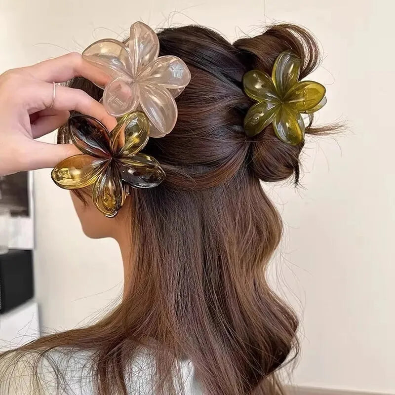 Bloom Hair Claw Clip