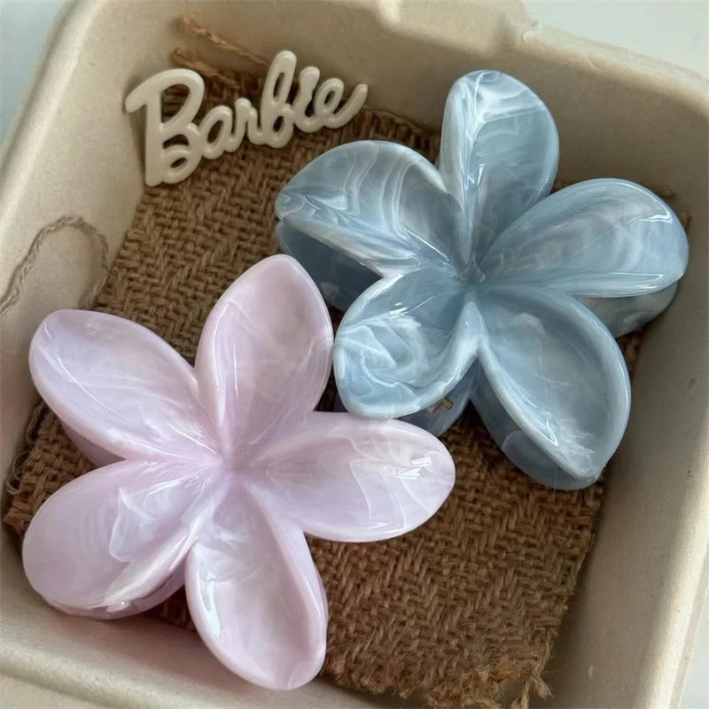 Bloom Hair Claw Clip