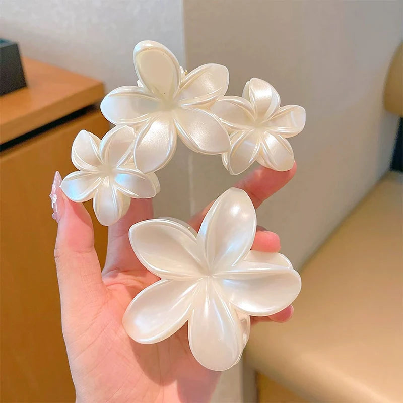 Bloom Hair Claw Clip