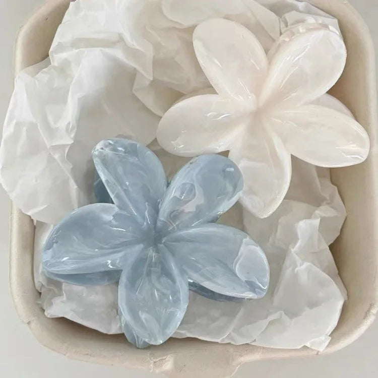 Bloom Hair Claw Clip